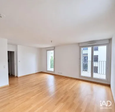Appartement à RIS-ORANGIS (91130)