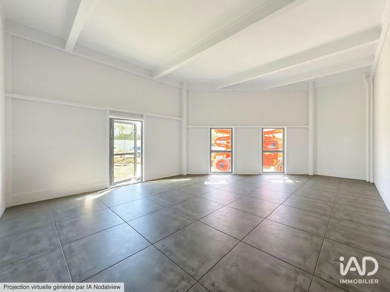 Local commercial 39 m² · à Saint-Pierre-du-Perray · 39 m² · 750 €/mois