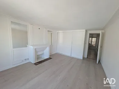 Appartement à VERSAILLES (78000)