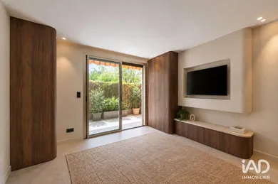 Apartment in CANNES (06400)