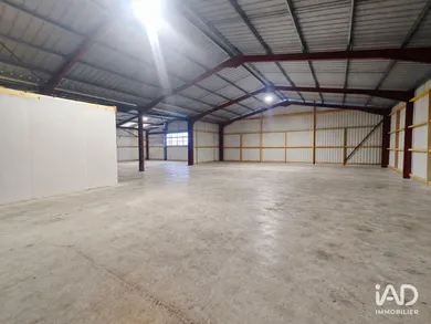 Boutique/Local commercial à SAINT-MEMMIE (51470)
