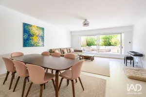 Apartment in VILLE-D'AVRAY (92410)