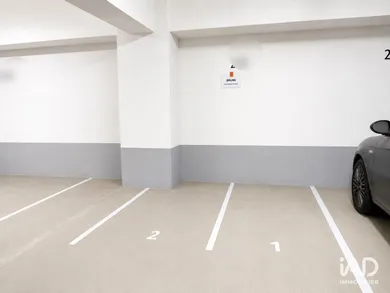 Parking à PARIS (75009)