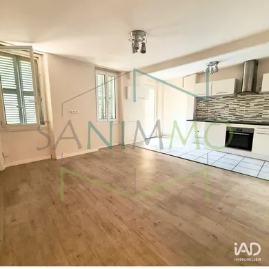 Appartement à TOULON (83200)