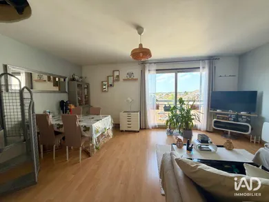 Appartement à VAUJOURS (93410)