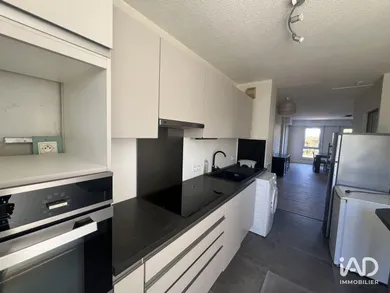 Apartment in BORDEAUX (33200)