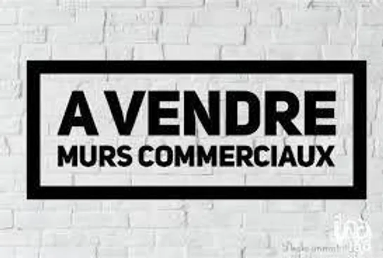Local commercial 650 m² · à Suresnes · 650 m² · 2 300 000 €