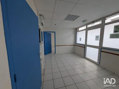 Local d’activité à ROISSY-EN-BRIE (77680)