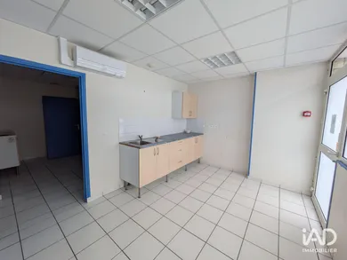 Local d’activité à ROISSY-EN-BRIE (77680)