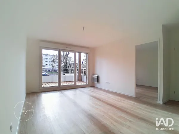 Appartement à CORBEIL-ESSONNES (91100) photo 2
