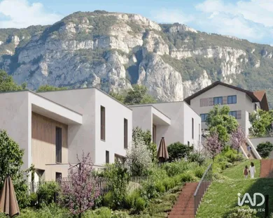 Appartement à COLLONGES-SOUS-SALÈVE (74160)