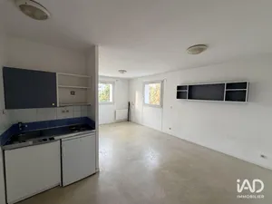 Apartment in BORDEAUX (33800)