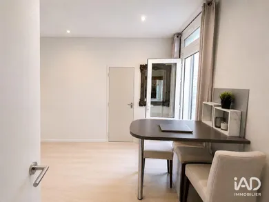 Appartement à PARIS (75015)