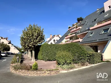 Appartement à ÉRAGNY (95610)