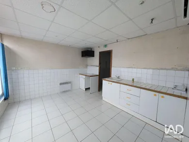 Local d’activité à ROISSY-EN-BRIE (77680)