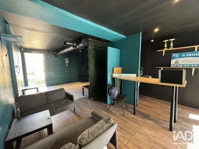 Boutique/Local commercial à VERT-SAINT-DENIS (77240)