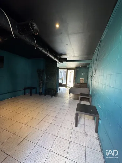 Boutique/Local commercial à VERT-SAINT-DENIS (77240)