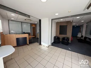 Local d’activité à VAUX-LE-PÉNIL (77000)