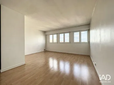 Appartement à PARIS (75020)