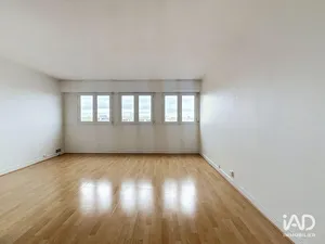 Apartment in PARIS (75020)