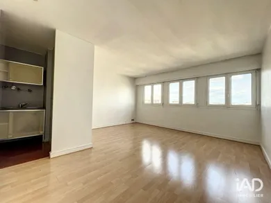 Appartement à PARIS (75020)