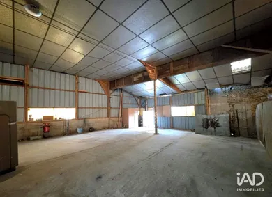 Garage à ESSARTS EN BOCAGE (85140)