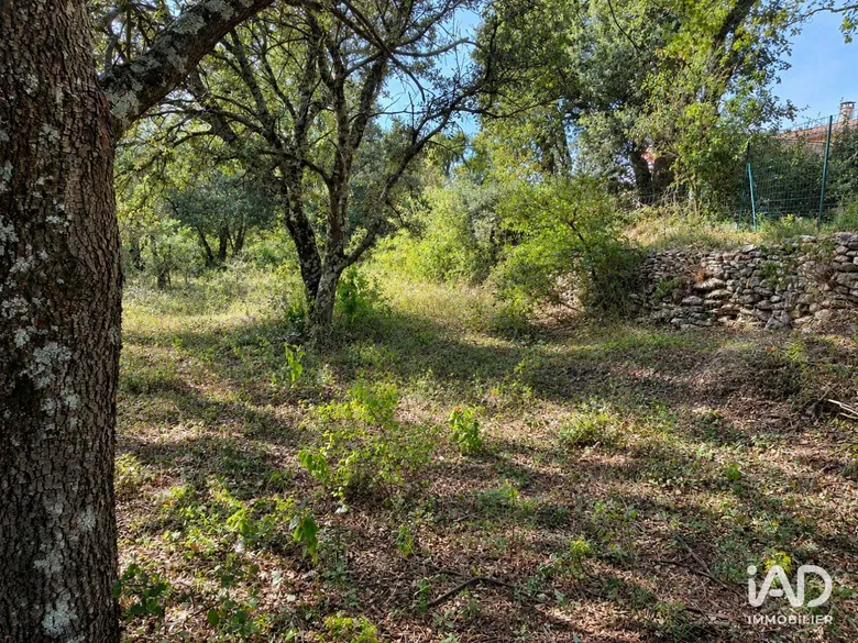 Terrain à GRIGNAN (26230) · 210 000 €