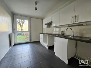 Apartment in PANTIN (93500)