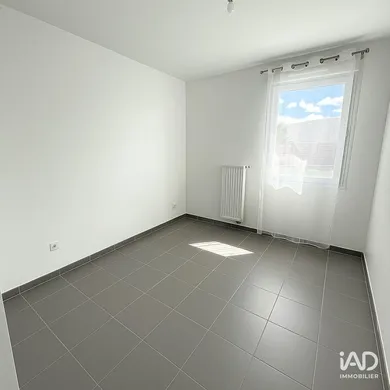 Appartement à SALON-DE-PROVENCE (13300)