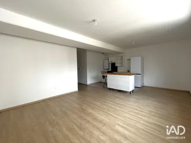 Local d’activité à LAGNY-SUR-MARNE (77400)