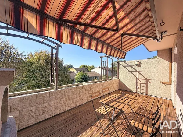 Appartement à CHAMPS-SUR-MARNE (77420) photo 2