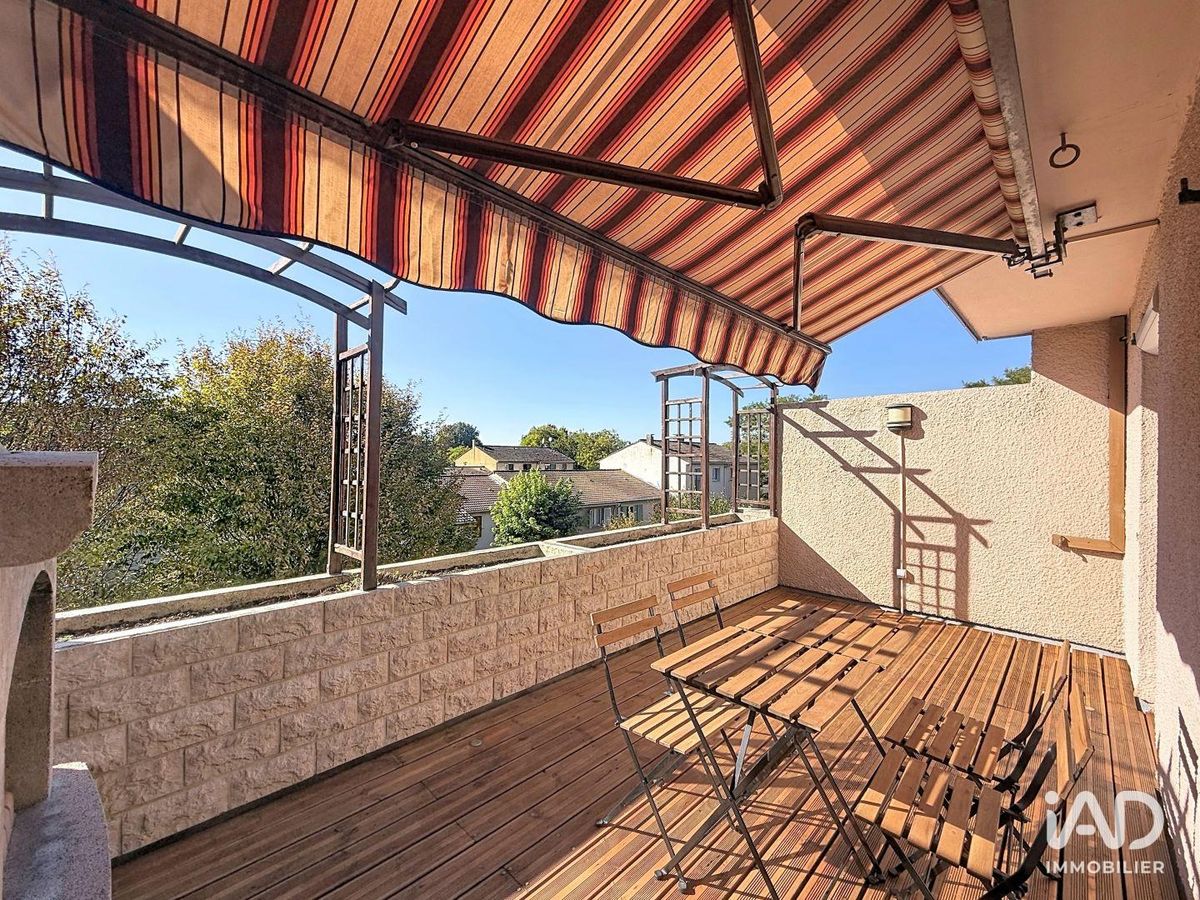 Appartement 2 pièces de 42 m² à CHAMPS-SUR-MARNE (77420)