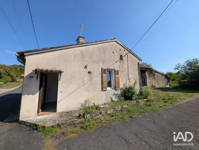 Maison de village à CIVAUX (86320)