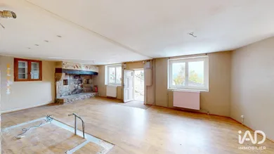 Appartement à CHAMBLES (42170)
