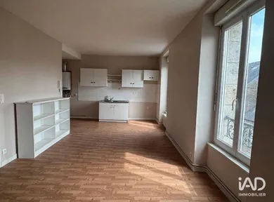 Appartement à FOUGÈRES (35300)