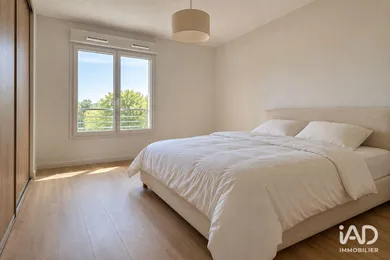 Appartement à ROISSY-EN-BRIE (77680)