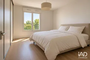 Appartement à ROISSY-EN-BRIE (77680)