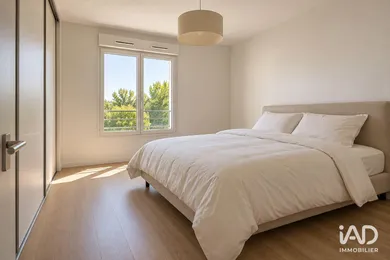 Appartement à ROISSY-EN-BRIE (77680)