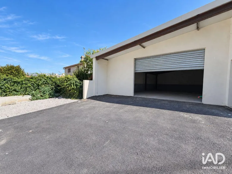 Local commercial 110 m² · à La Seyne-sur-Mer · 110 m² · 245 000 €