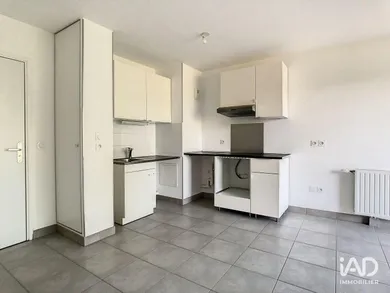 Appartement à SAINT-CYR-L'ÉCOLE (78210)