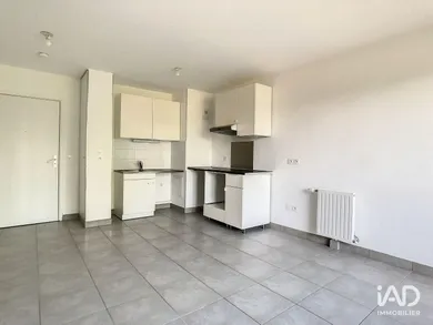 Appartement à SAINT-CYR-L'ÉCOLE (78210)