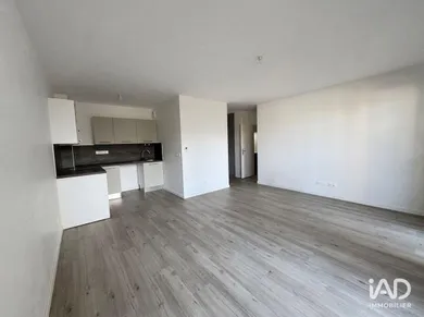 Appartement à BORDEAUX (33100)