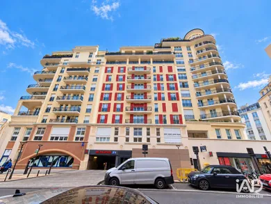 Appartement à COURBEVOIE (92400)