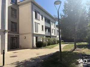Appartement à SAINT-CYR-SUR-LOIRE (37540)