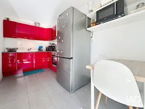 Appartement à VELAUX (13880)