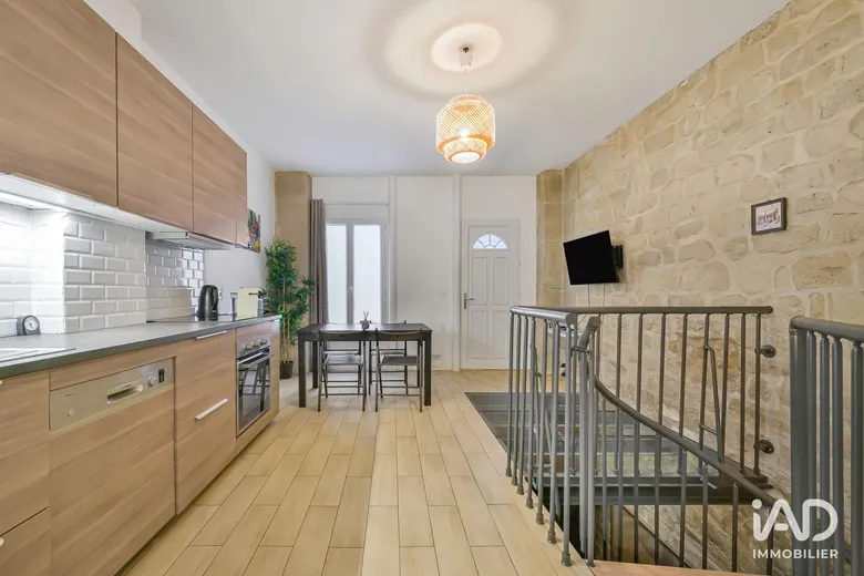 Local commercial 5 pièces 112 m² · à Paris · 112 m² · 2 550 €/mois