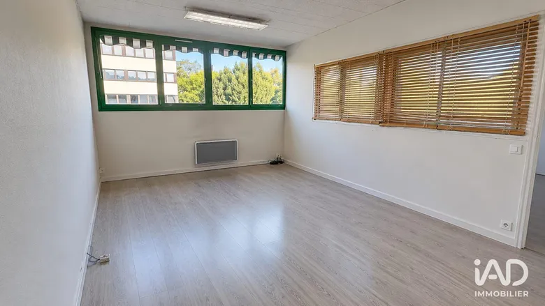 Local commercial 63 m² · à Saint-Avertin · 63 m² · 1 063 €/mois