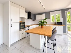Appartement à SAINT-GENIS-LAVAL (69230)