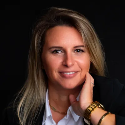 Mélanie COMBE