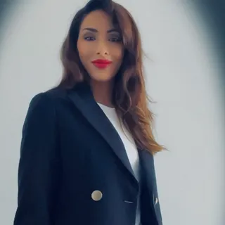 Mounia Crebbis Mounia Crebbis